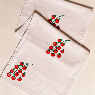 hand block printed table runner. tomatoes. boho decor. linen tablecloth. gardener. hostess and housewarming gift. 