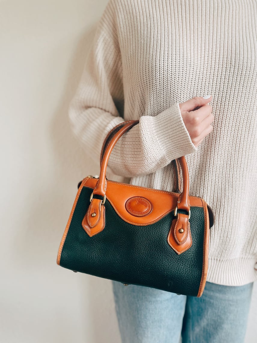 Dooney new and bourke 2000s bag Dooney new and bourke 2000s bag