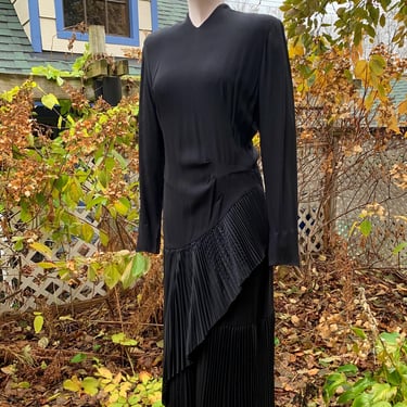 1940's Formal Dress - Asymmetrical Perma~Pleated Hemline - Black Rayon Dress  -  Old Hollywood Style - Size Medium 