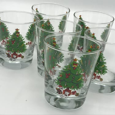 Set of (6) classic Christmas Tree pattern Tumblers- Rocks Glasses- Heavy Bottoms 