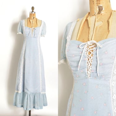 Vintage 1970s Dress / 70s Floral Print Lace Up Prairie Dress / Baby Blue ( medium M ) 