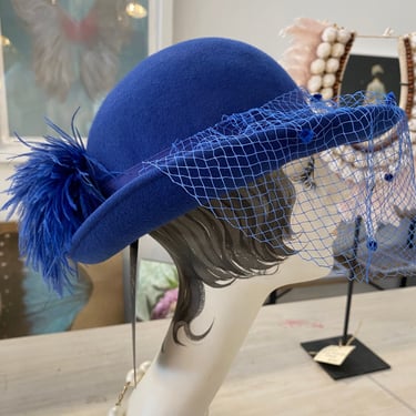 1980s hat, wide brim, vintage millinery, cobalt blue wool felt, hat with veil, miss bierner, feather hat, avant garde, 80s accessories 