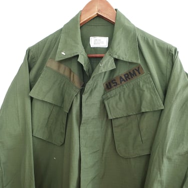 vintage Army jacket / jungle jacket / 1970s deadstock US Army Rip Stop Poplin Cotton Slant Pocket Jungle Jacket XS Short 