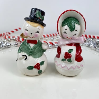 Vintage Christmas Snowman & Snow Lady Salt Pepper Shakers, Frosty the Snowman Salt Pepper, Green Red Kitschy Snowman Decor, Retro Holidays 