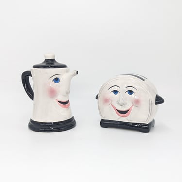 Vintage Tea Pot and Toaster Salt + Pepper Shakers 
