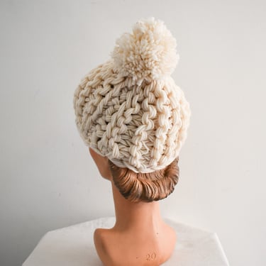 1970s Chunky Cream Winter Hat with Top Pom 