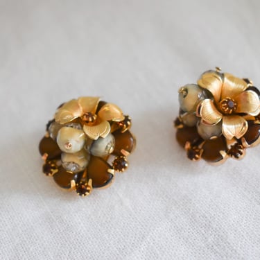 1950s Gold Flower and Rhinestone Clip Earrings 