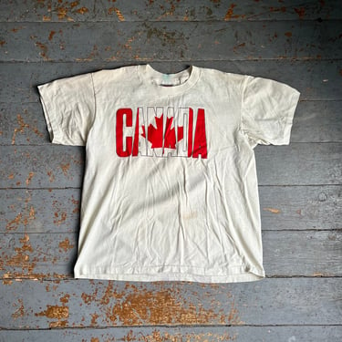 Vintage 1990s Thrashed Souvenir Canada Shirt 
