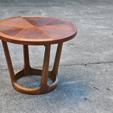 Mid-Century Modern Rhythm Side Table in Walnut by Lane Furniture Co. attributed to Adrian Pearsall 