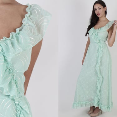 Mint Windswept Print Maxi Dress / Voile Prairie Garden Party Dress / Vintage 70's Ruffle Full Skirt Maxi Dress 