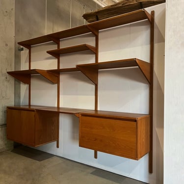 Vintage Mid Century Modern Oak Wall Unit Designed By Gerald McCabe For Barzilay