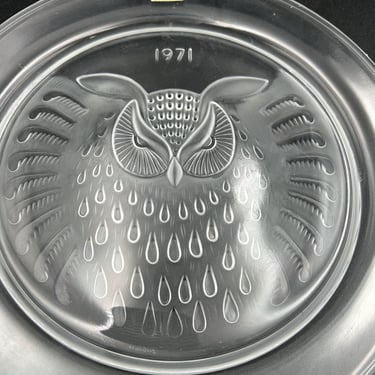 Lalique plate Owl 1971 