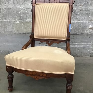 Antique Living Room Chair (Seattle)