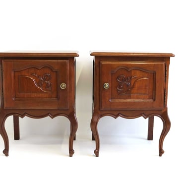 French Couple /Pair Mid Century Oak Wood-carved Louis XV Style Door Night Stands Romantic Bedside Tables End Tables Side Tables 1960 