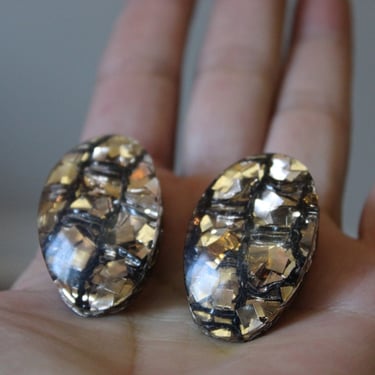 Vintage 50s 60s Gold Foil black Lucite Multicolor Silver Confetti Earrings clip //  pin up Sweet 