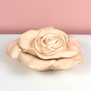 Hidden Lid Rose-Shaped Bowl 