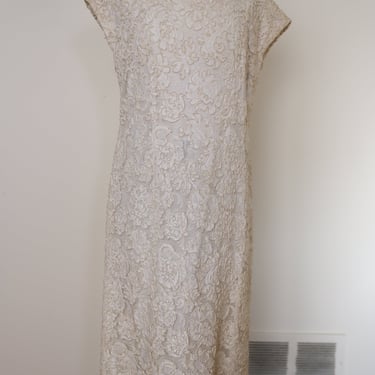 1960's Lace Boat Neck Ribbon Dress