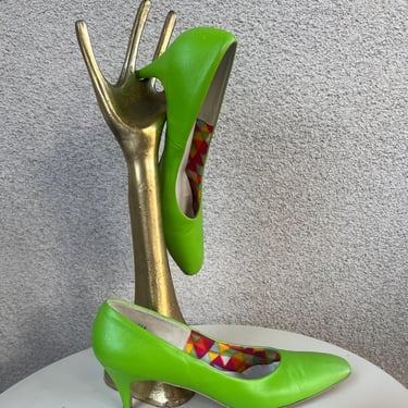 Vintage 70s mod shoes pumps kitten heels lime green 6.5 M Ci Ranno faux leather 