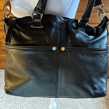 Tignanello Black Leather Shoulder or Handbag Many Pockets & Compartments 