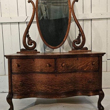 Exquisite Antique Quarter Sawn Oak Three Drawer Dresser