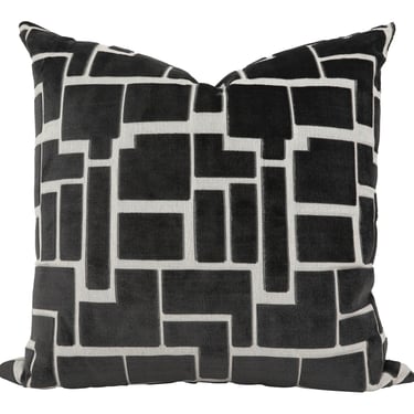 Labyrinthe Charcoal Pillow