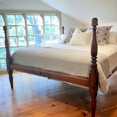 Dome Top Bed in Maple, King Size with a Ram's Headboard
