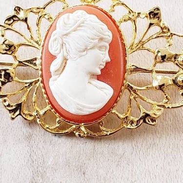 1960s Cameo Pin Openwork Gold Tone Metal / 60s Brooch Romantic Rococo Baroque Victorian Edwardian / Ladya 