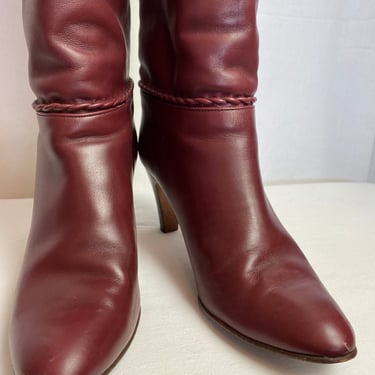 Tall sexy knee high leather boots~ burgundy red high heel dressy boot size 9 stacked heel sleek 1970’s 70’s vintage glam Hana Mackler Italy 