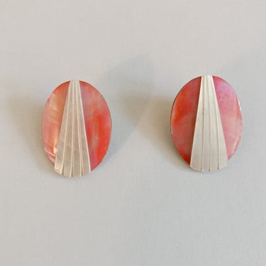 80s Coral Pink and White Oval Iridescent Shell Earrings 