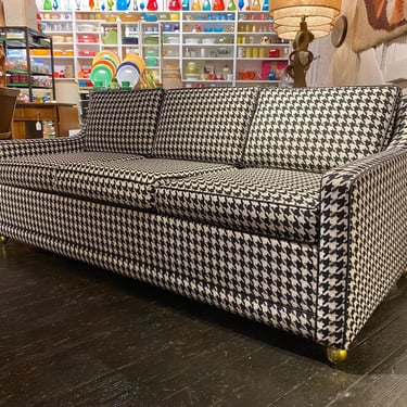 Houndstooth Sleeper Sofa by Haven MFG. Co. of Baltimore, Circa 1972 - *Please ask for a shipping quote before you buy. 