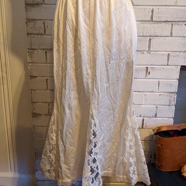 Vintage White Slip Skirt Lace Flare 