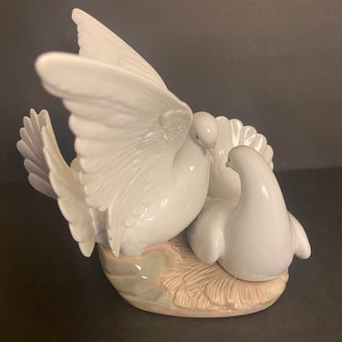 Lladro Porcelain- Love Nest- Sculpture 1995 