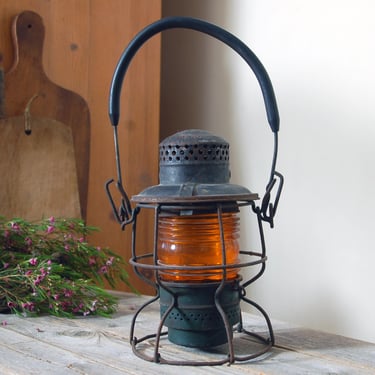 Antique railway lantern / vintage Adlake Kero lantern with amber glass / kerosene lamp / vintage kerosene lantern /  rustic farmhouse decor 
