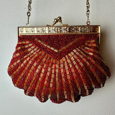 Red & gold beaded chain purse~ long strap crossbody ~ scalloped clam shape soft clutch purse~ 1970’s 80’s embellished ornate 