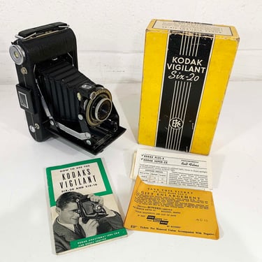 Vintage Kodak Folding Camera Vigilant Six-20 1940s 40s Art Deco Film Made in the USA Bookshelf Decor 