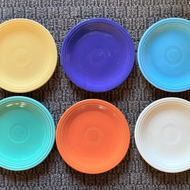 Set of 6 Old Homer Laughlin Vintage Hlc  Fiestaware Retired~ 6 1/2” dessert or butter plates~ excellent condition  1936-69~ collectible 