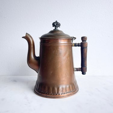 Vintage Copper Tea Kettle Copper Teapot Wooden Handle Finial Top Primitive Decor European Farmhouse Kitchen Copper Brass Metal Serveware 