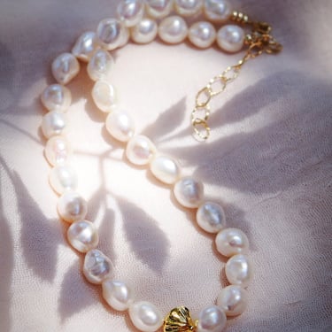 Chunky White Pearl Necklace with Gold Seashell - Nanea 