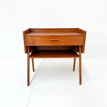Vintage Mid-Century Modern Teak Nightstand, Denmark, 1960 