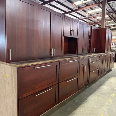 15 Piece Set of Cherry Stained Kitchen Cabinets with Bar Pulls by Decorá Cabinets