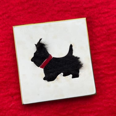 vintage scottie dog compact 1950s Foster fuzzy Scottish Terrier makeup compact 