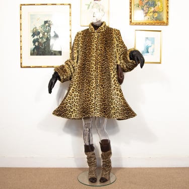 Vintage 1980s Leopard Printed Faux Fur Coat With Long Sleeves Size M 