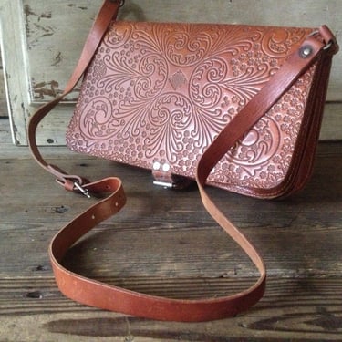 Rustic Tooled Leather Purse, 1970s Retro Saddle Bag Satchel Artisan Crafted 