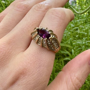 Elegant Purple Crystal &amp; Gold Ring Size 8