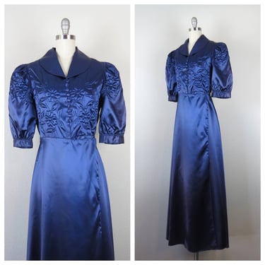 Vintage 1940s dressing gown satin trapunto puff sleeve hostess robe boudoir lingerie 
