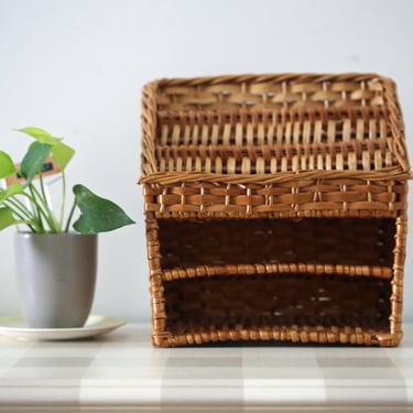 Vintage Wicker Magazine Book Rack Mail Storage wall shelf 