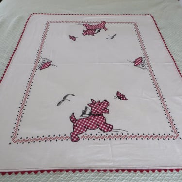 Vintage Appliquéd Embroidered Scottie Dog Tablecloth 