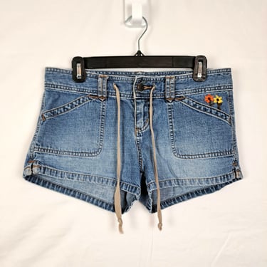 Vintage 2000s Low Rise Denim Shorts, Size Small 