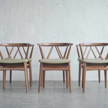 Henning Kjærnulf Model 255 Dining Chairs