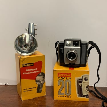 1950s Kodak Brownie Twin Camera and Kodalite Midget Flasholder 